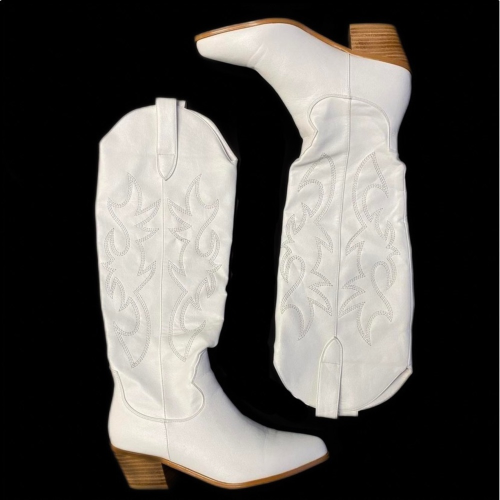 Princess Polly Therapy Cowgirl Western White Urson Embroidered Boots Tan Heels